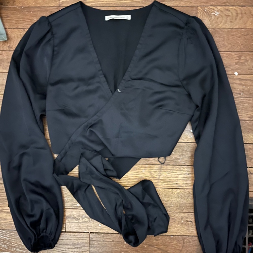 Abercrombie and Fitch Black Tie Back Top - Picture 4 of 5